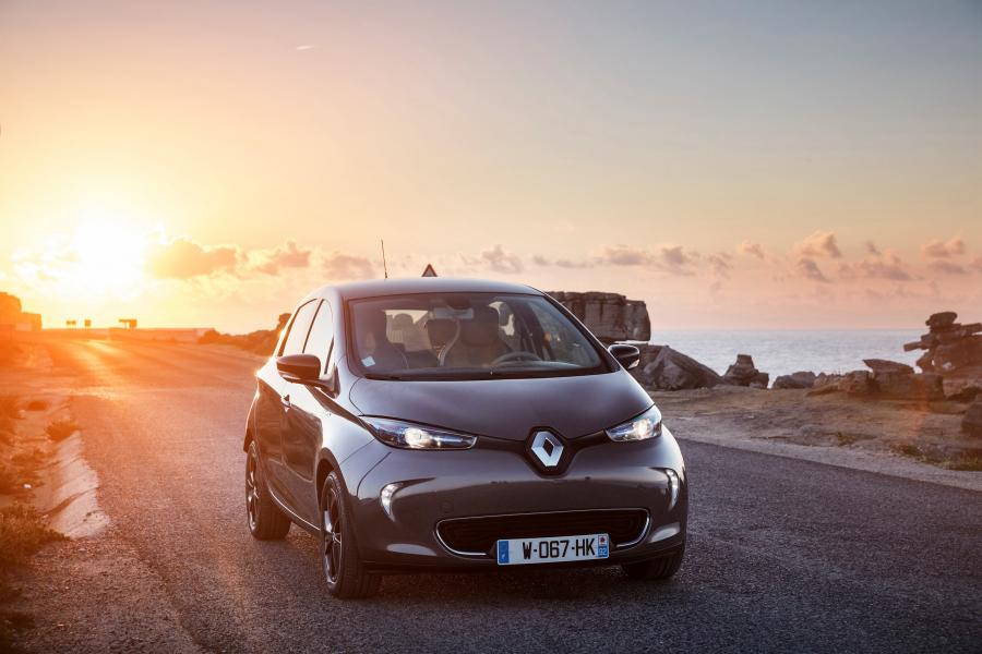  Renault Zoe Edition One 2016 года  (фото 30 из 30)